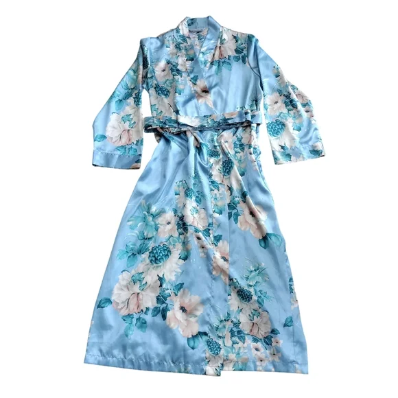 Morgan Taylor Intimates Blue Floral Robe - Picture 2 of 8